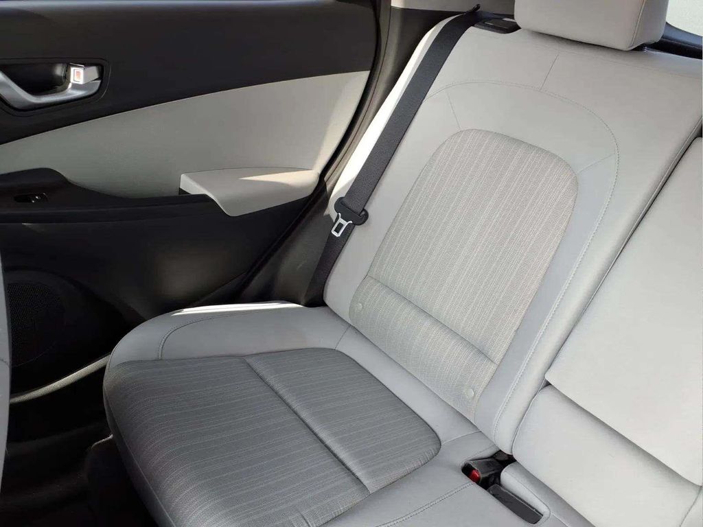 2023 Hyundai Kona SEL - Photo 15