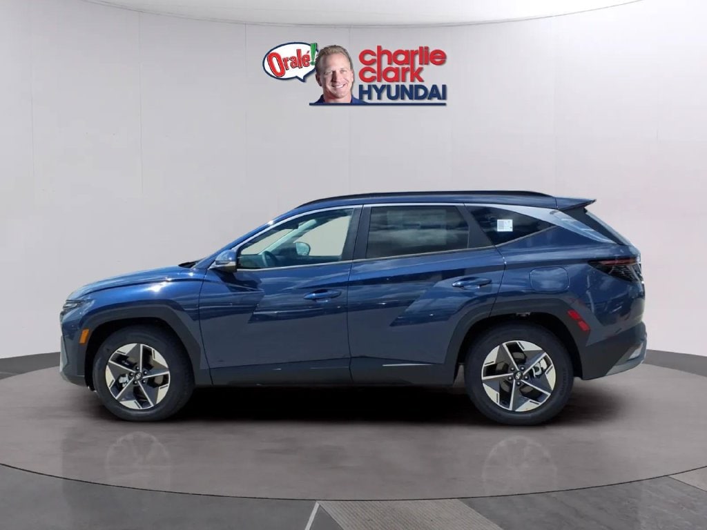 New 2026 Hyundai Tucson SEL Premium FWD SUV