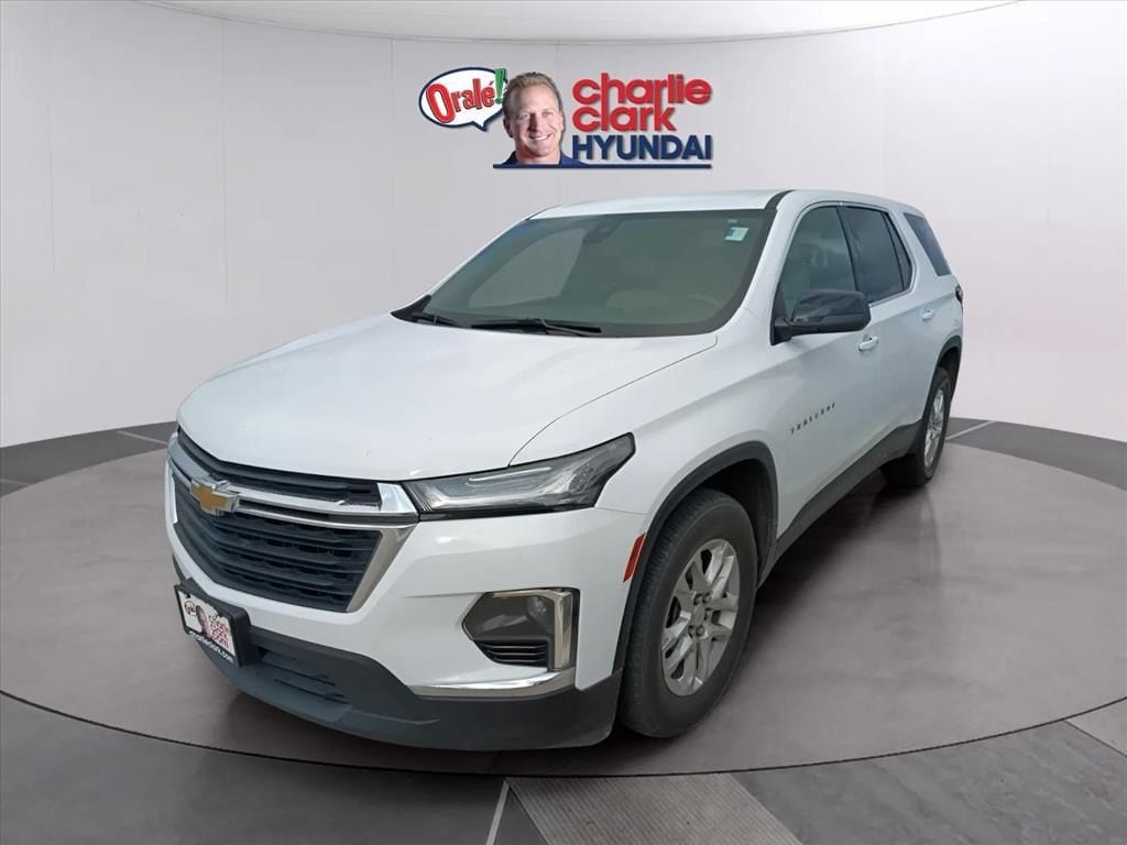 Used 2023 Chevrolet Traverse LS SUV