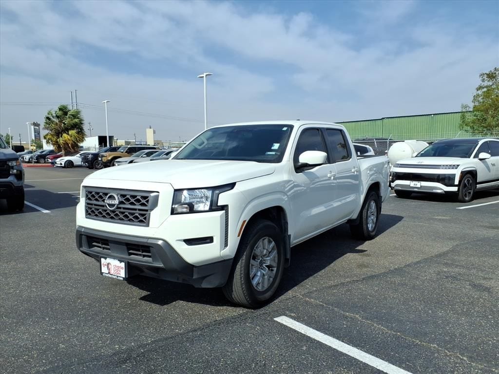 2023 Nissan Frontier SV's photo