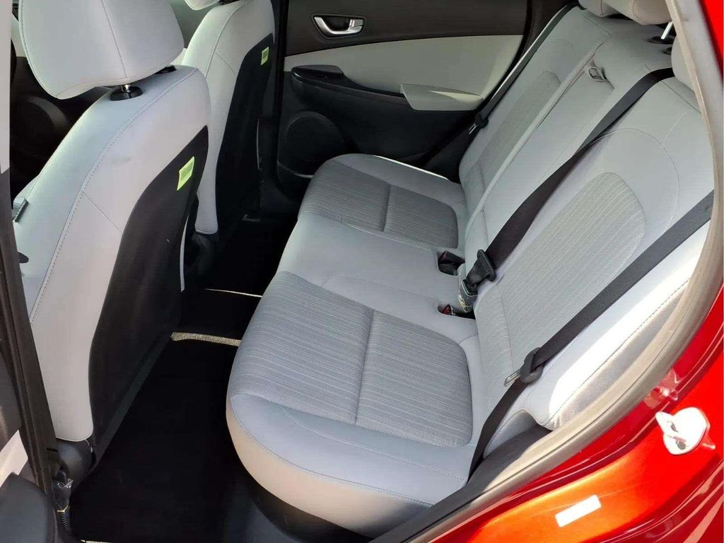 2023 Hyundai Kona SEL - Photo 12
