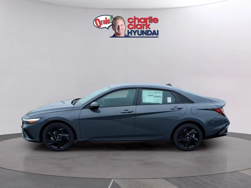 New 2026 Hyundai Elantra SEL Sport Sedan