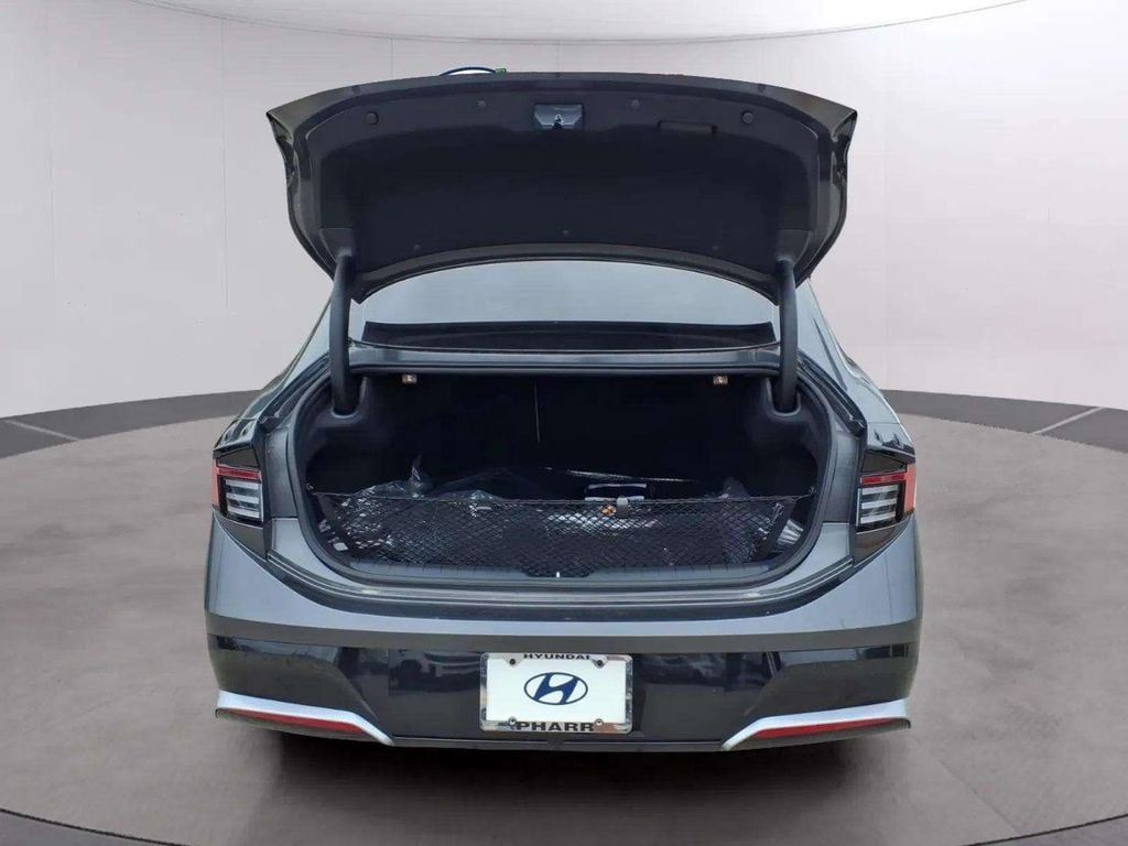 2025 Hyundai Sonata SEL - Photo 14