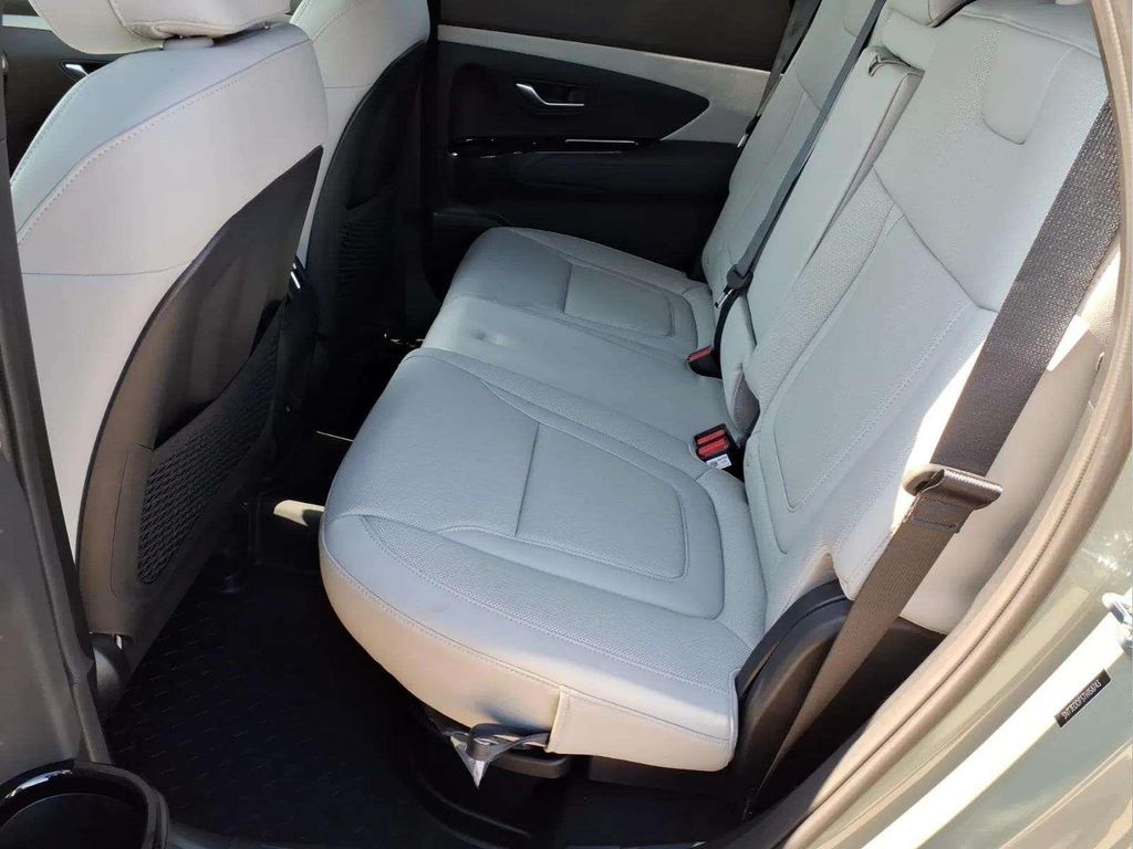 2026 Hyundai Santa Cruz Limited - Photo 14