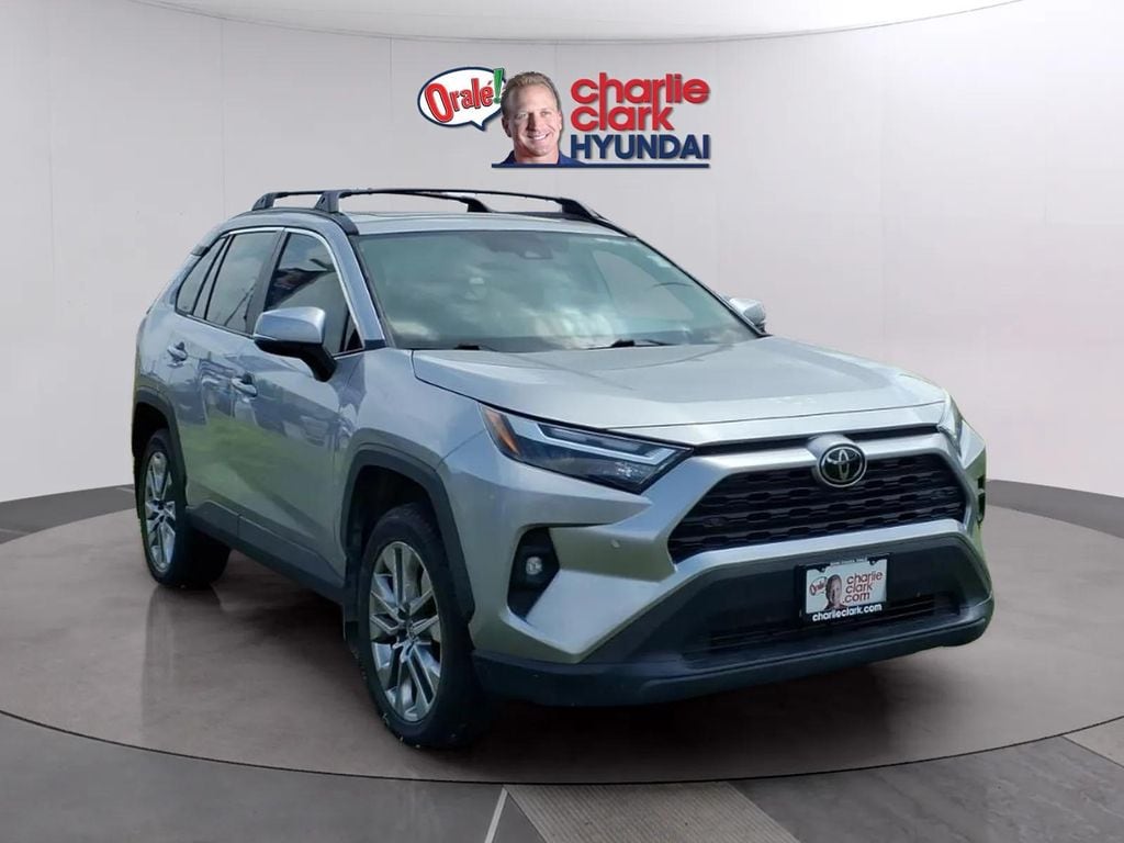 2023 Toyota RAV4 XLE Premium - Photo 7