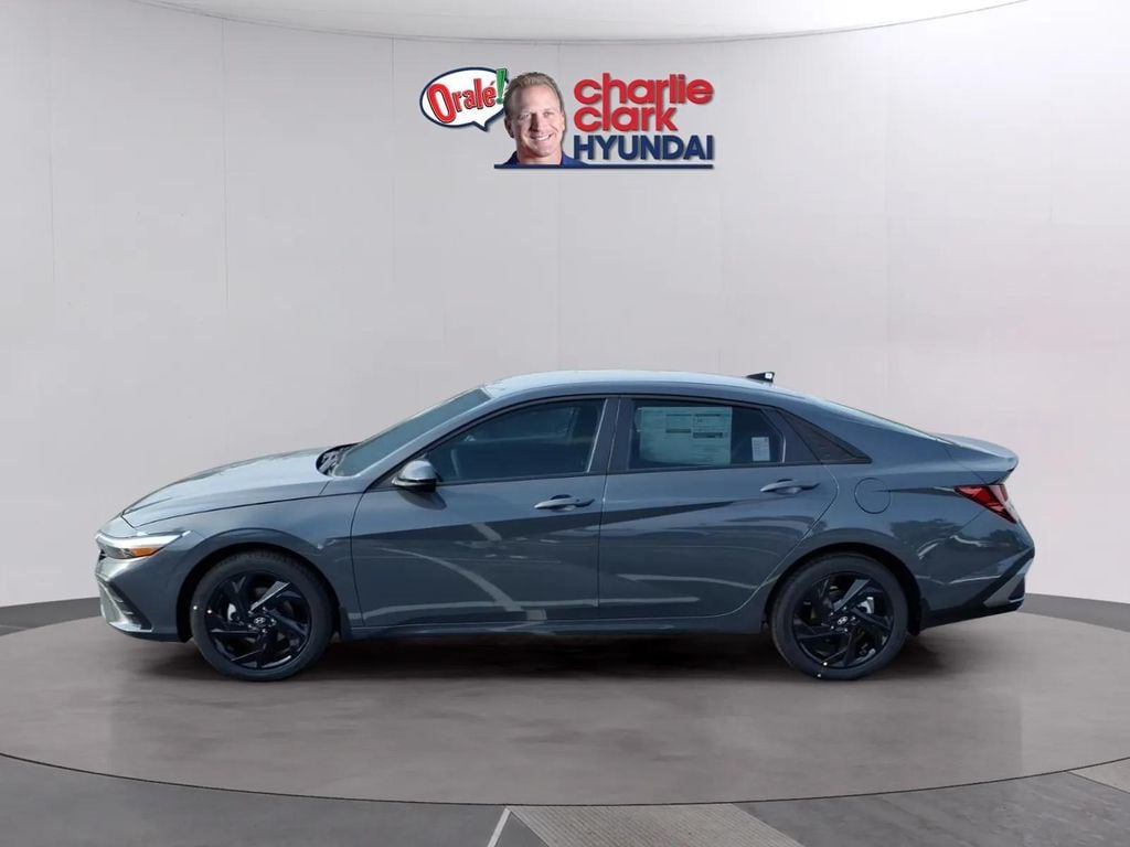 New 2026 Hyundai Elantra SEL Sport Sedan