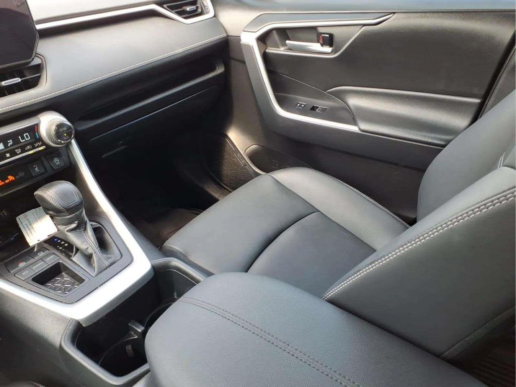 2023 Toyota RAV4 XLE Premium - Photo 12