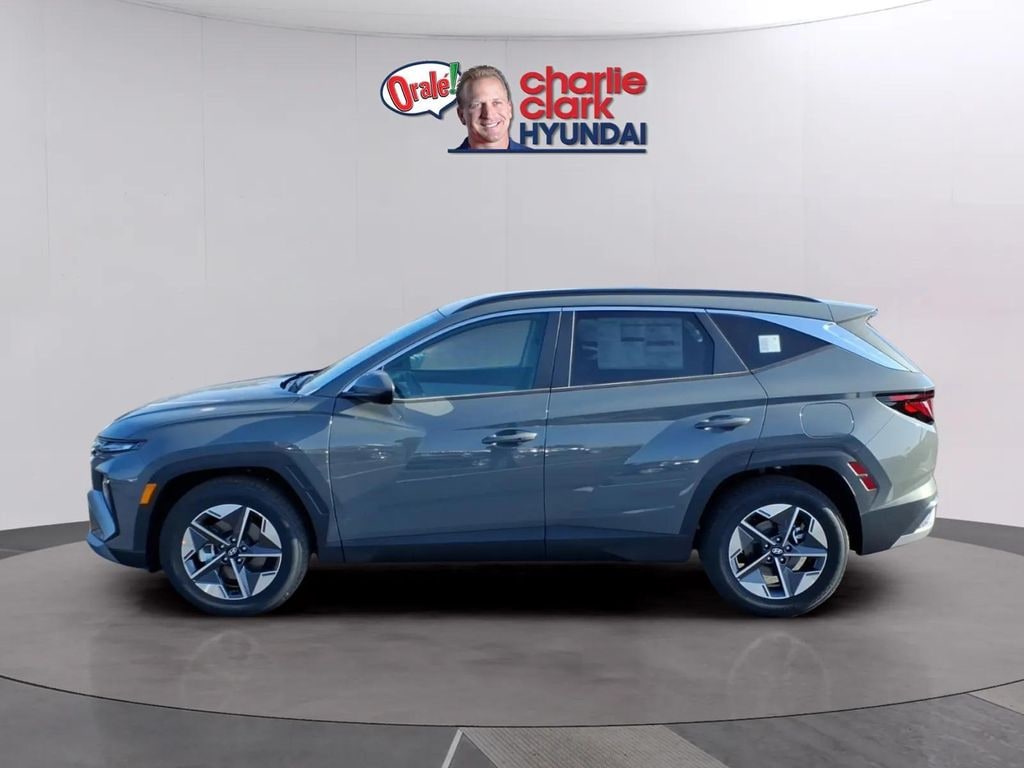 New 2026 Hyundai Tucson SEL FWD SUV