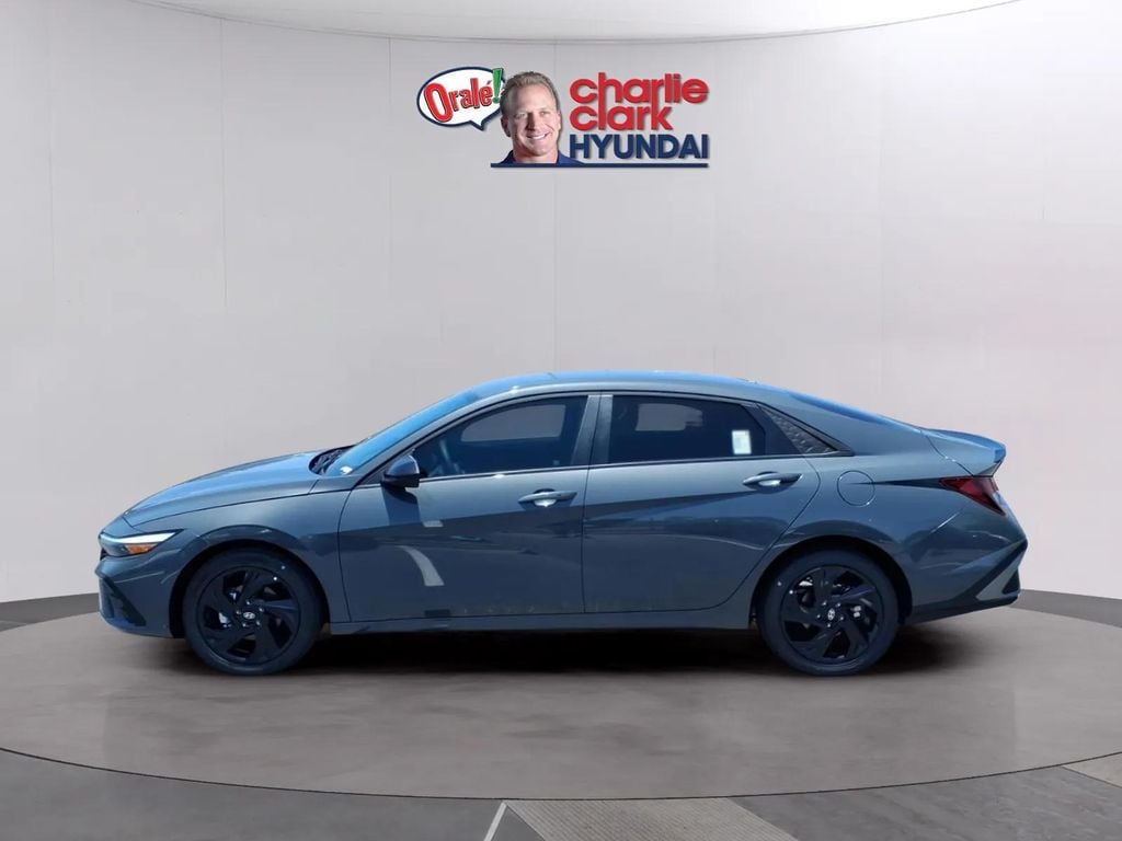 New 2026 Hyundai Elantra SEL Sport Sedan