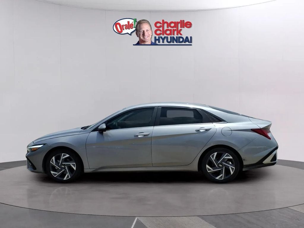 Used 2024 Hyundai Elantra Hybrid Limited Sedan