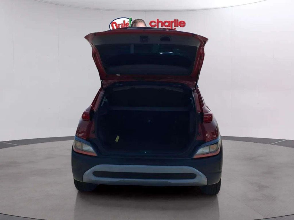 2023 Hyundai Kona SEL - Photo 18