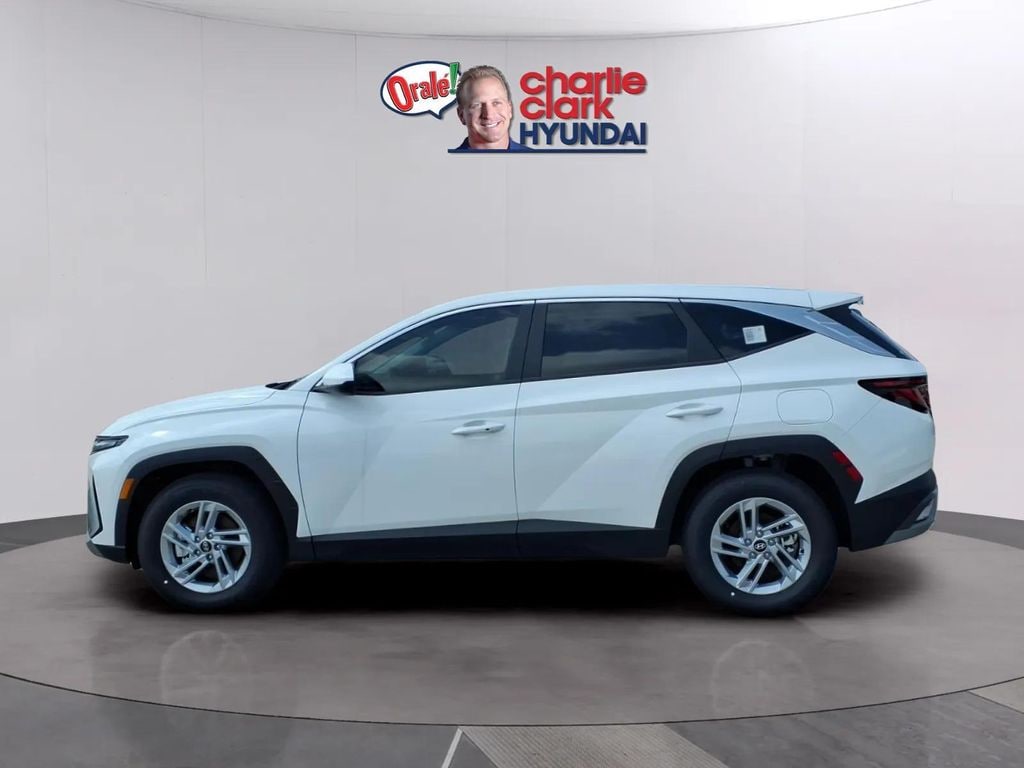 New 2026 Hyundai Tucson SE FWD SUV