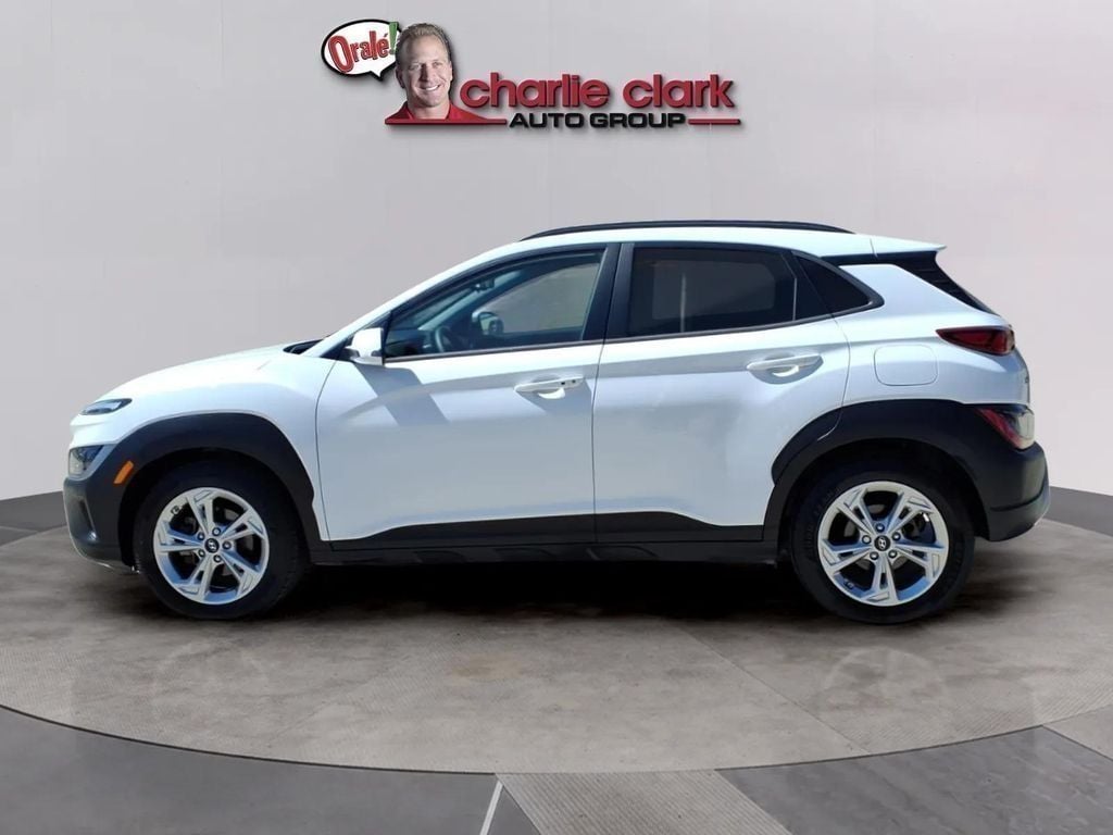 Used 2022 Hyundai Kona SEL with VIN KM8K62AB0NU758709 for sale in Laredo, TX