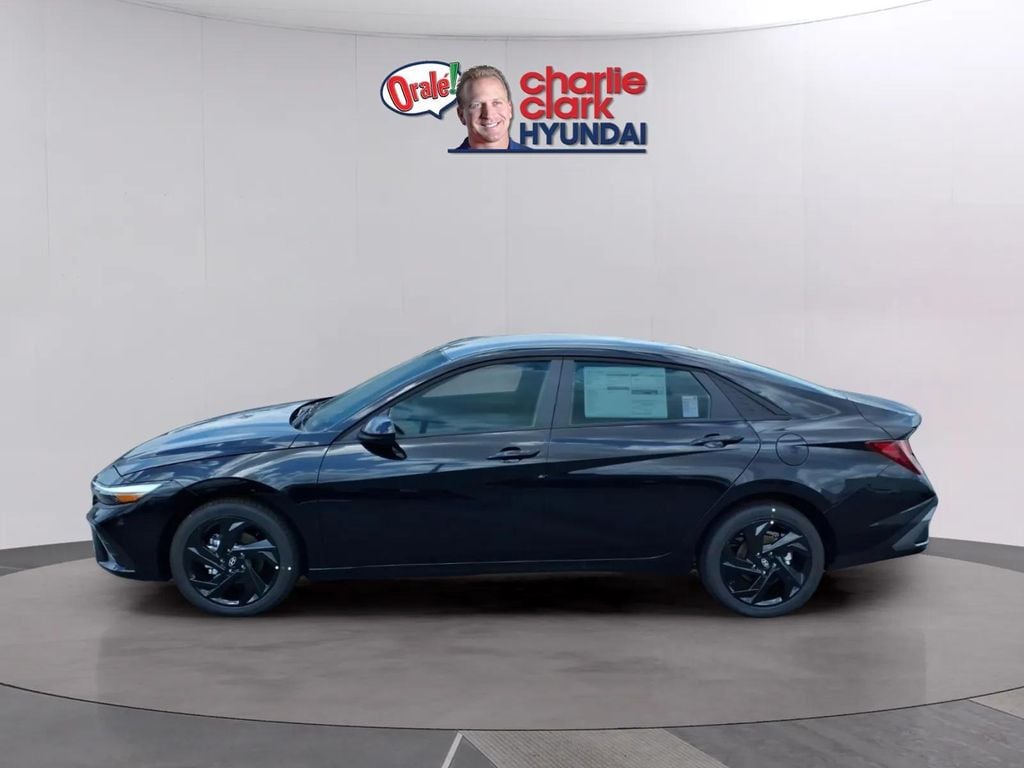New 2026 Hyundai Elantra SEL Sport Sedan