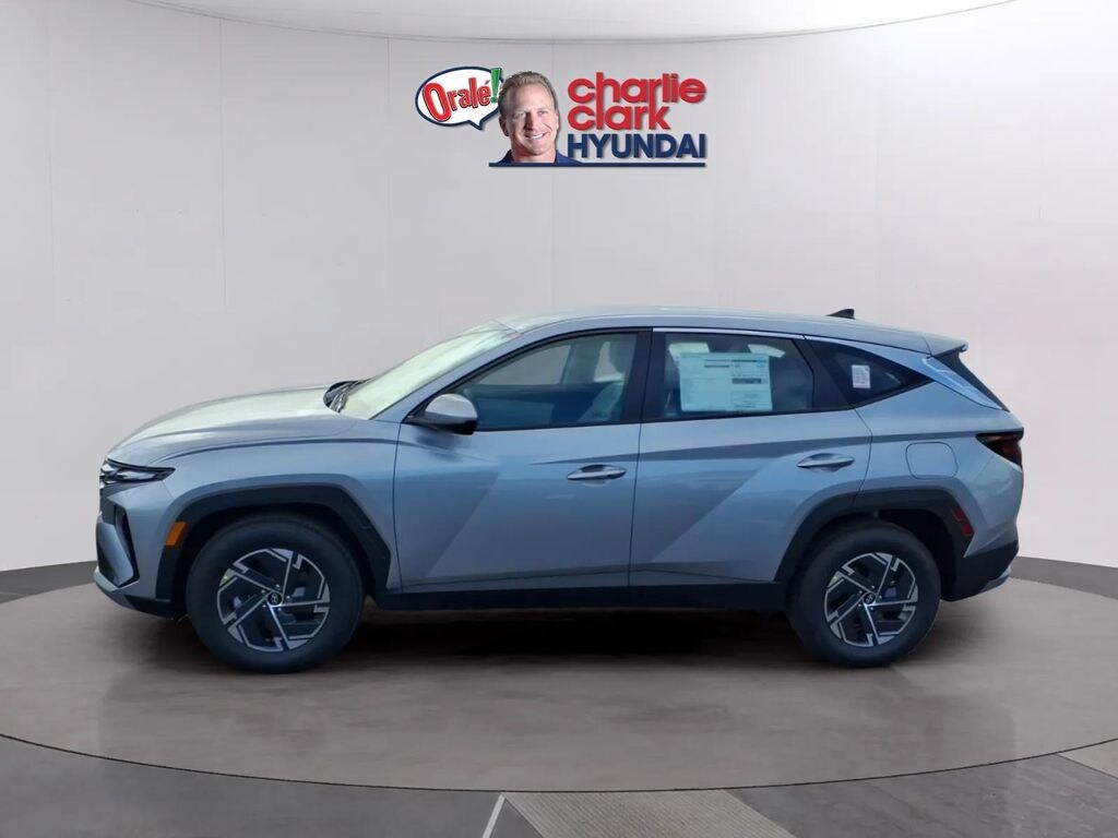 New 2026 Hyundai Tucson Hybrid SE SUV