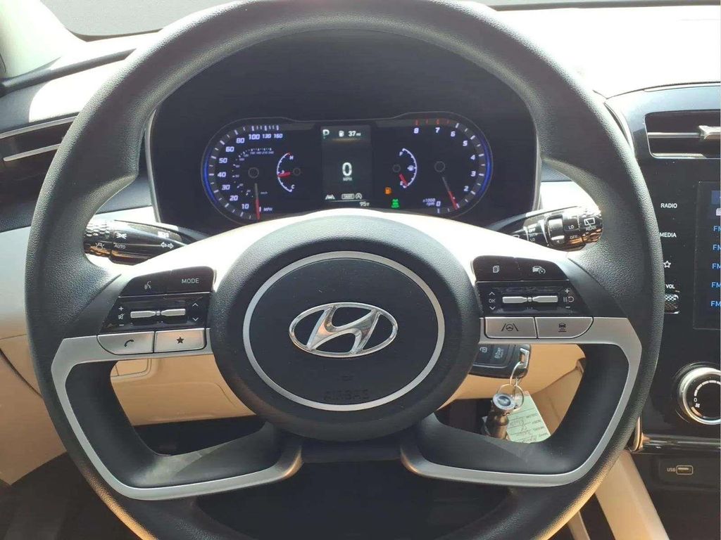 2024 Hyundai Tucson SE - Photo 13