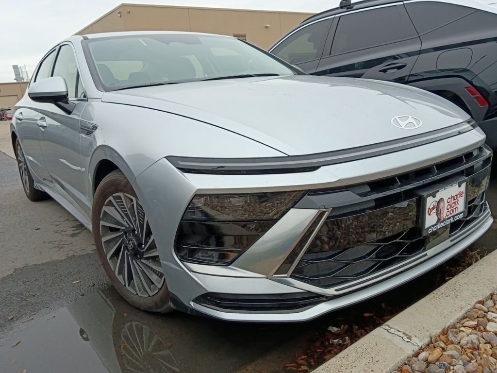 Used 2025 Hyundai Sonata Hybrid SEL Sedan