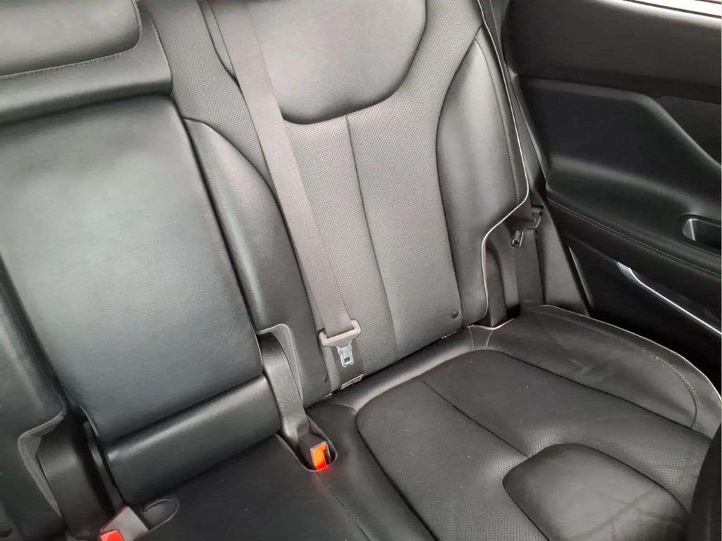 2022 Hyundai Santa Fe Limited - Photo 18