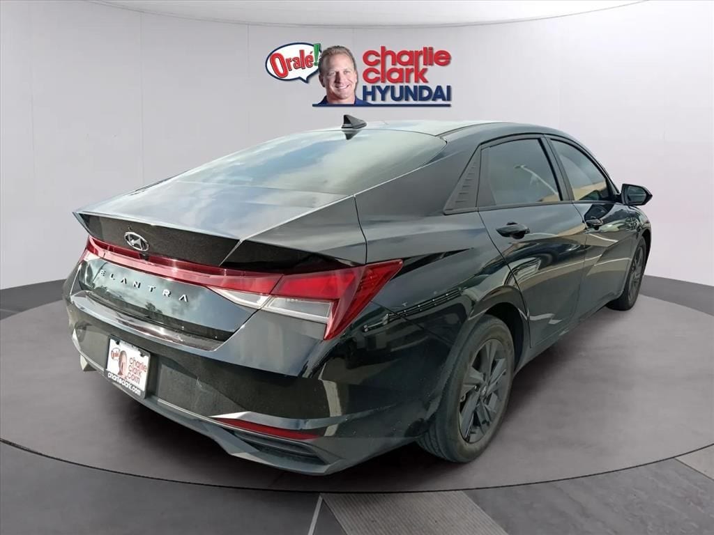 Used 2023 Hyundai Elantra SEL Sedan