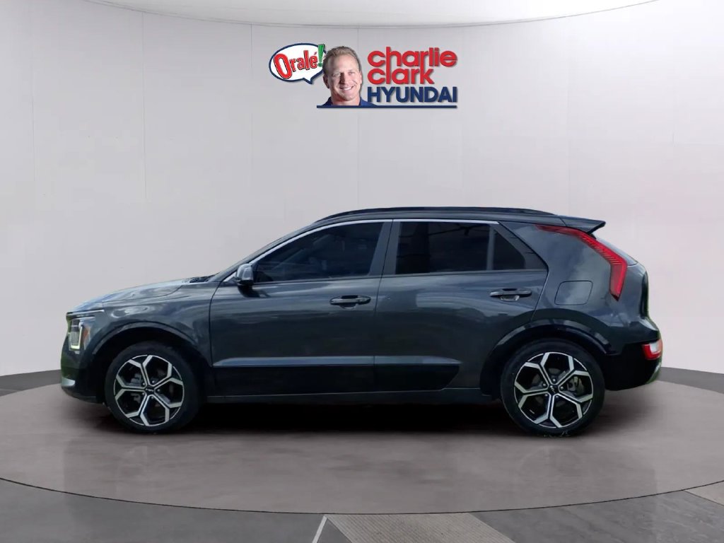 Used 2023 Kia Niro EX Touring SUV