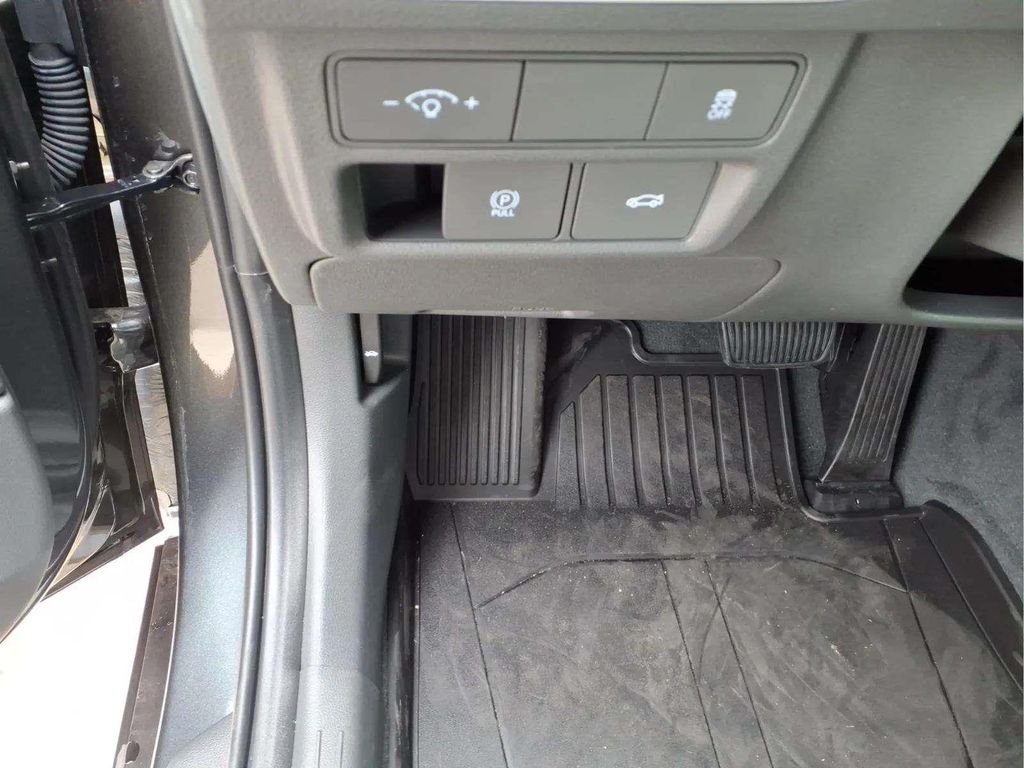 2025 Hyundai Sonata SEL - Photo 10