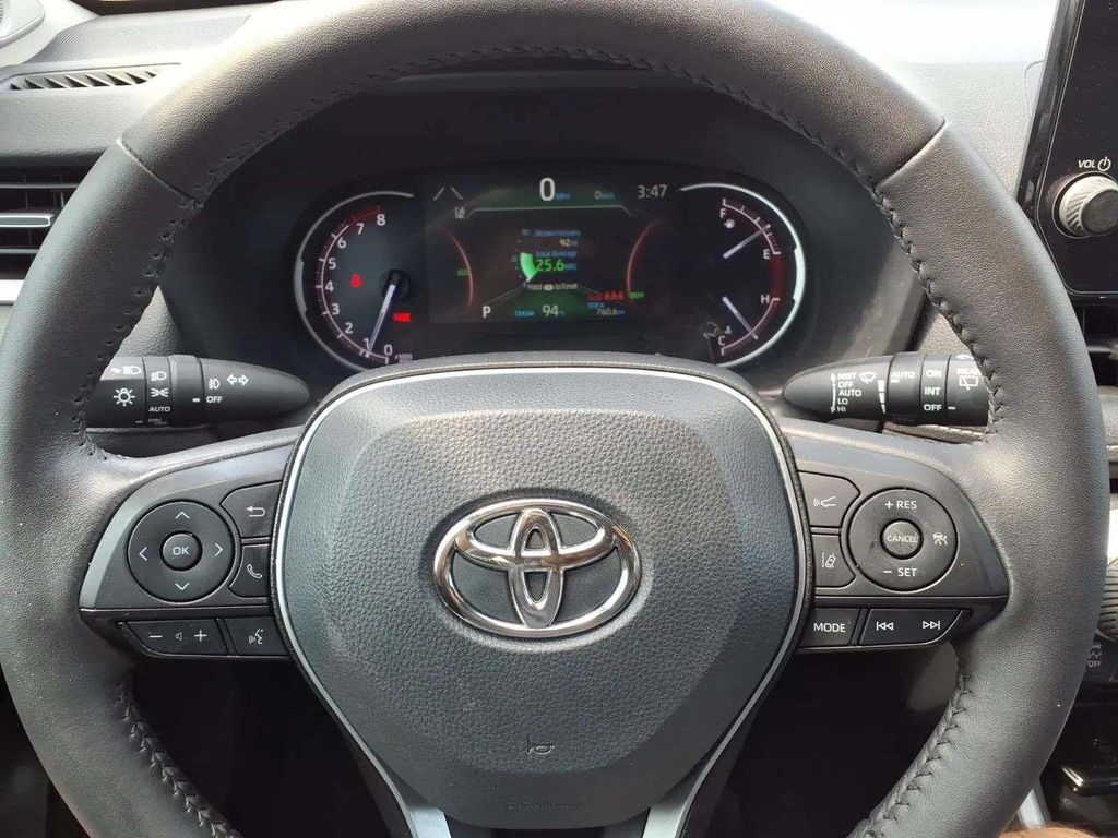 2023 Toyota RAV4 XLE Premium - Photo 14