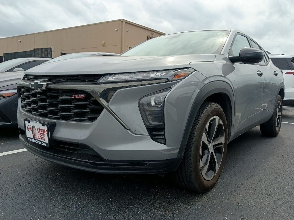 2024 Chevrolet Trax 1RS's photo