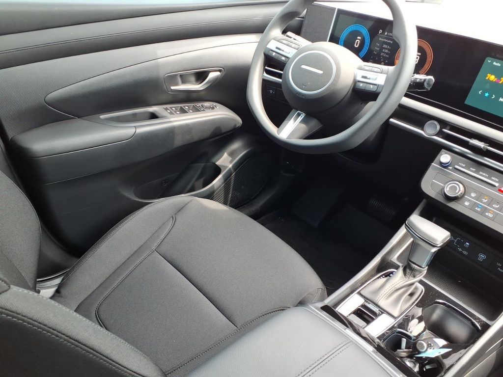 2026 Hyundai Tucson SE - Photo 9