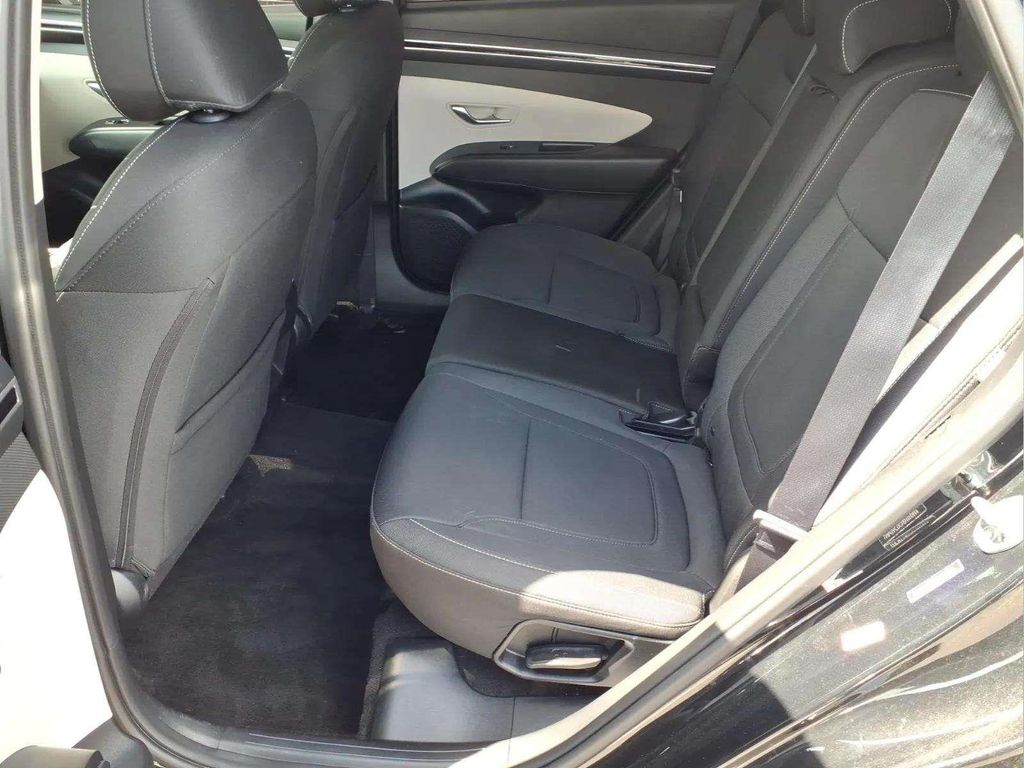 2024 Hyundai Tucson SE - Photo 12