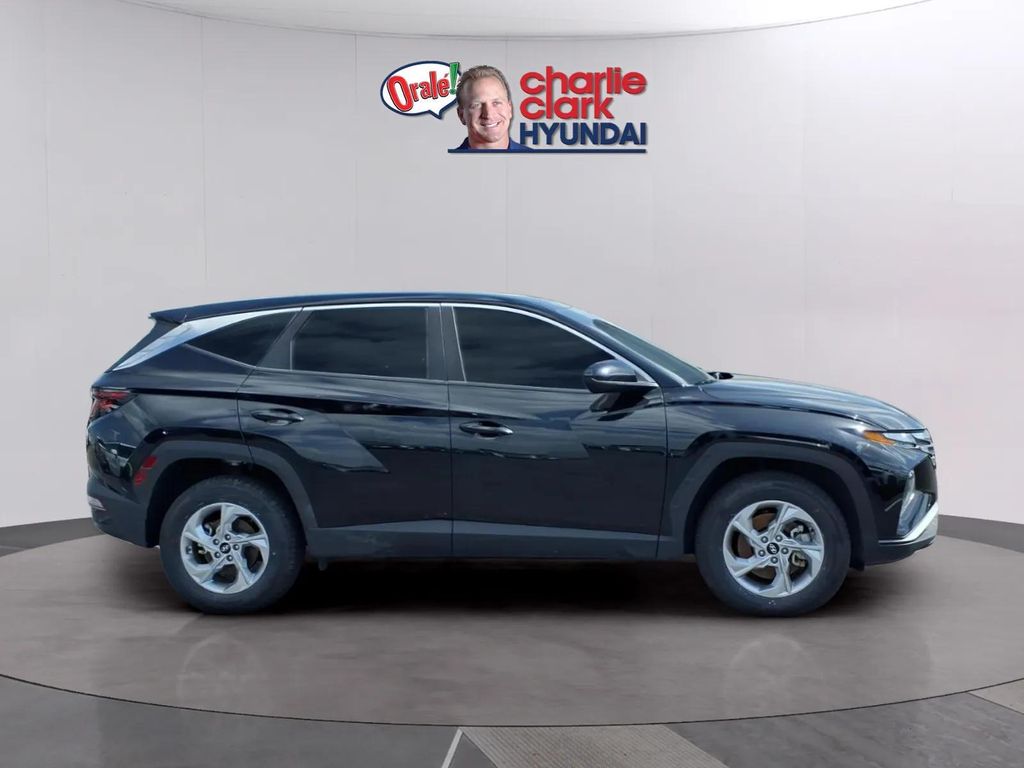2024 Hyundai Tucson SE - Photo 6