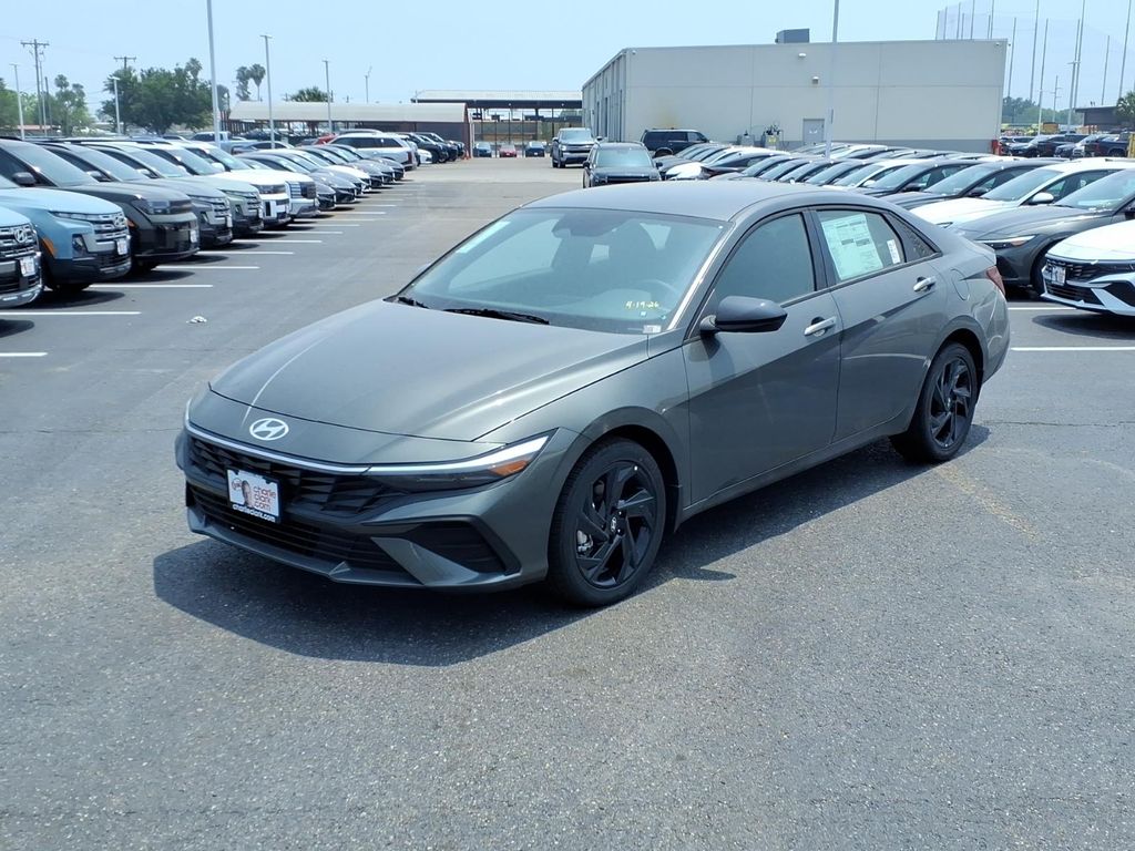 New 2026 Hyundai Elantra SEL Sport