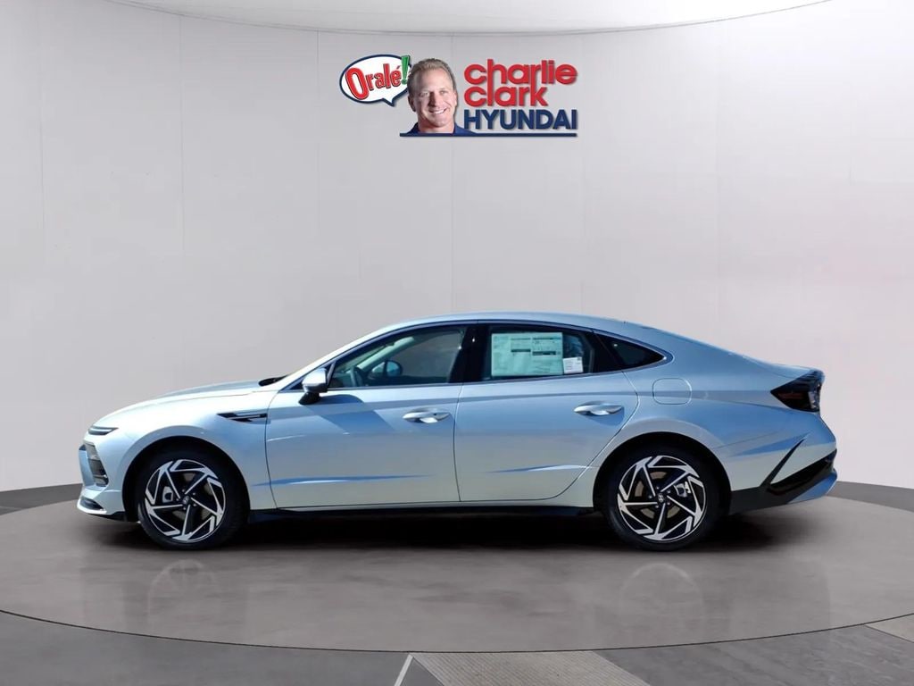 New 2026 Hyundai Sonata SEL Sport Sedan
