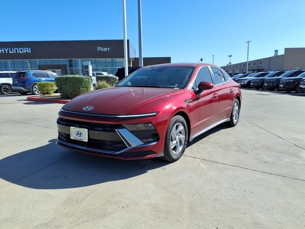2025 Hyundai Sonata SE's photo