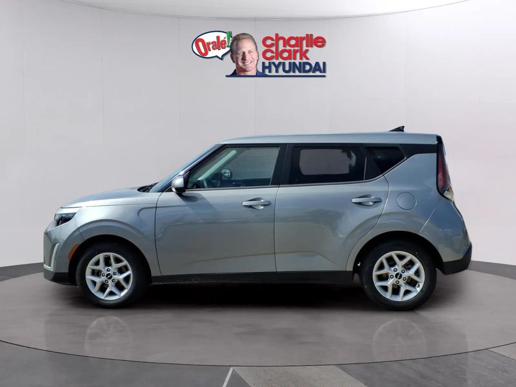 Used 2023 Kia Soul LX with VIN KNDJ23AU6P7891575 for sale in Laredo, TX
