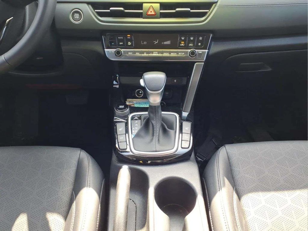 2025 Kia Seltos EX - Photo 11