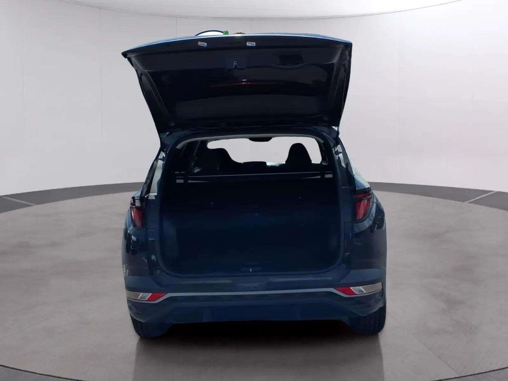 2024 Hyundai Tucson SE - Photo 18