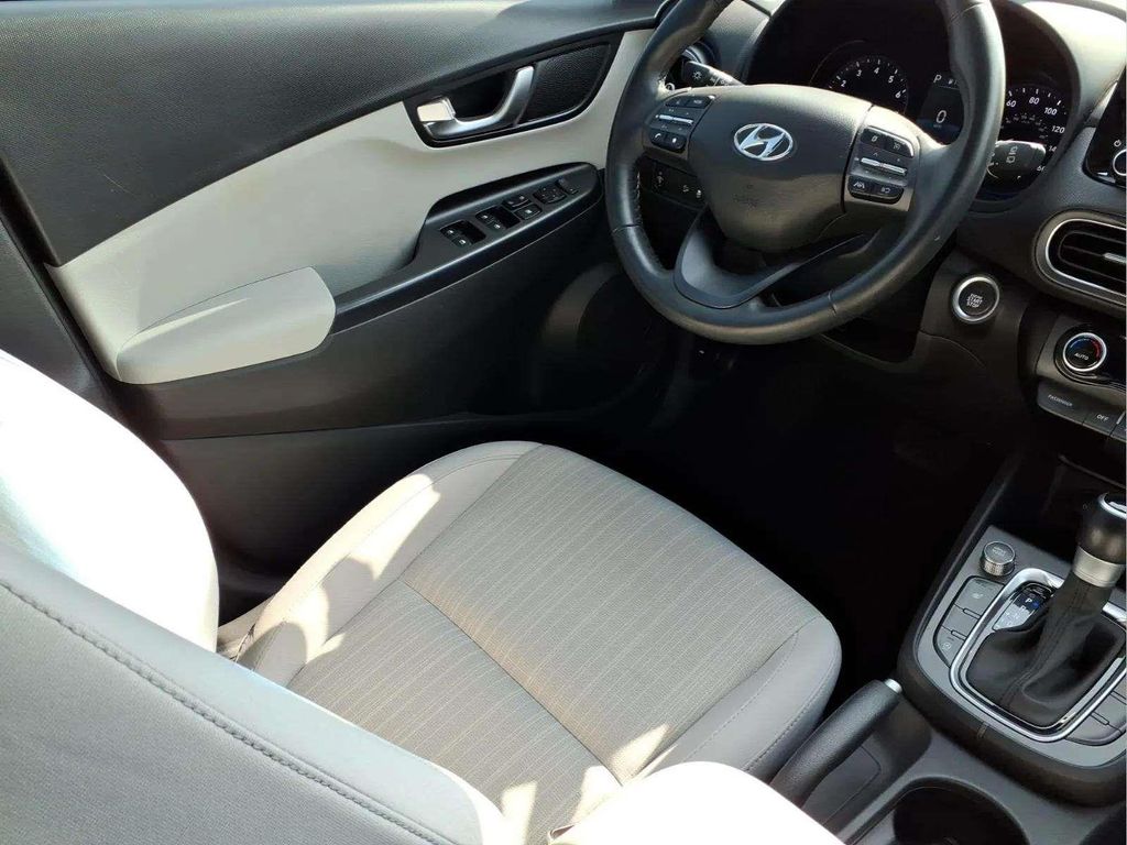 2023 Hyundai Kona SEL - Photo 19