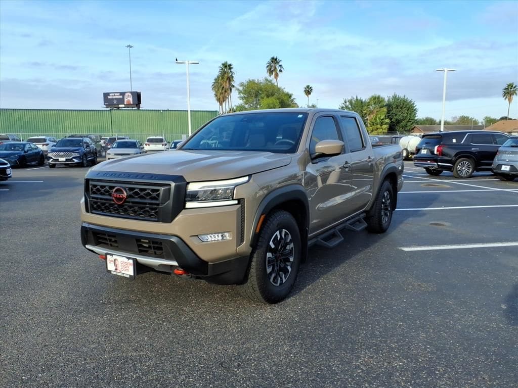 2023 Nissan Frontier PRO-X's photo