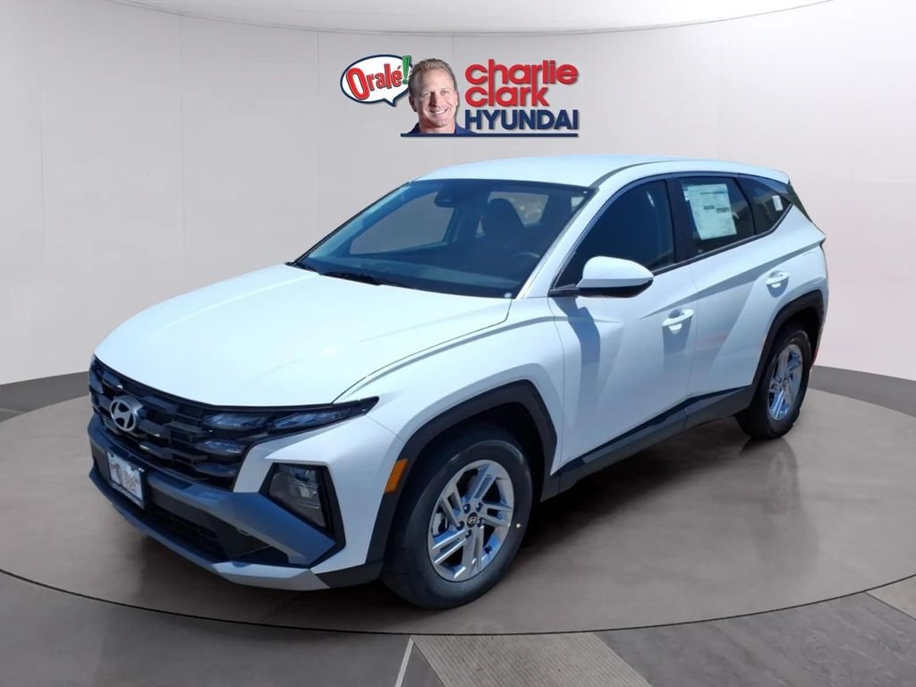New 2026 Hyundai Tucson SE FWD SUV