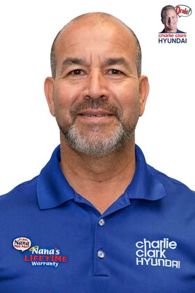 Staff member Armando Reyes from ID_99e3ee