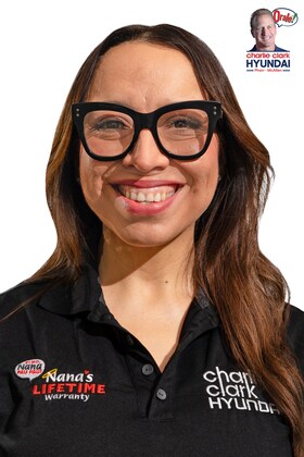 Staff member Natali Cavazos from ID_a039ea