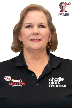 Staff member Janet Peña from ID_c8d3af