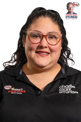 Staff member Raquel Samano from ID_a64f23