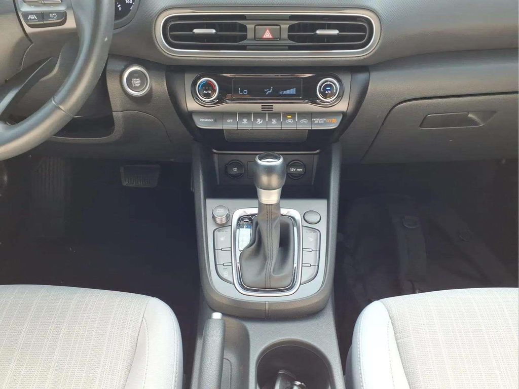 2023 Hyundai Kona SEL - Photo 10
