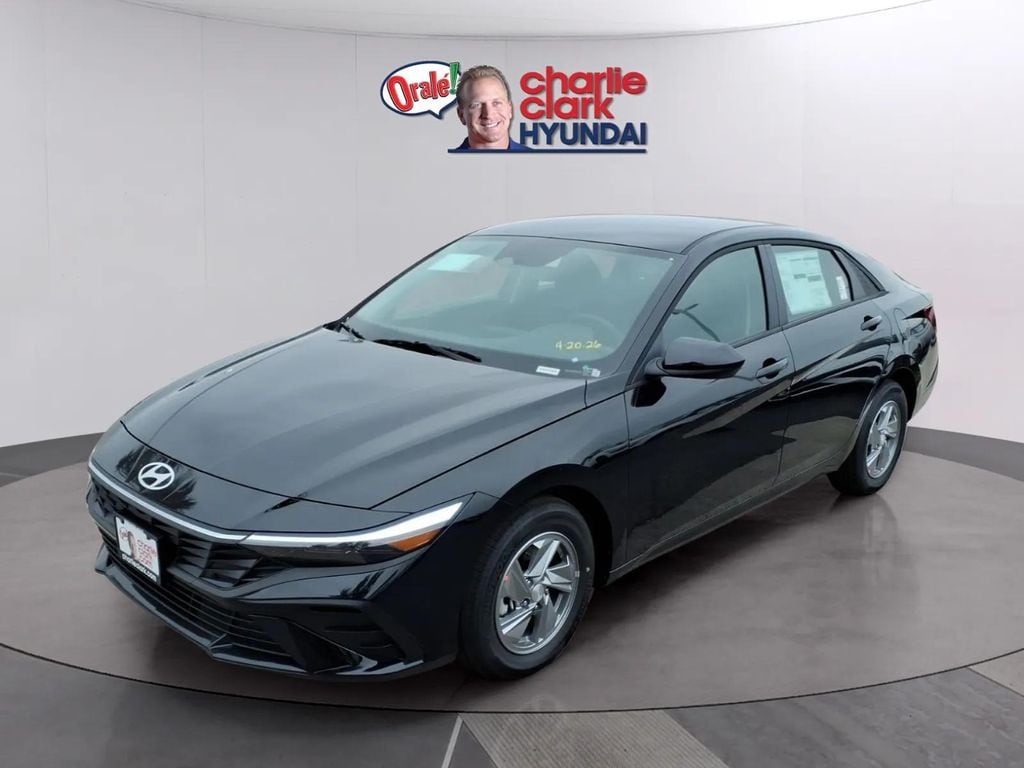 New 2026 Hyundai Elantra SE Sedan