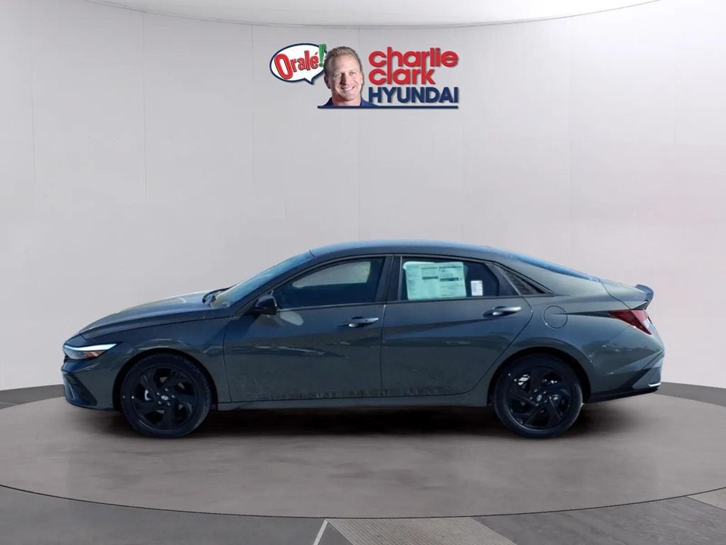 New 2026 Hyundai Elantra SEL Sport Sedan