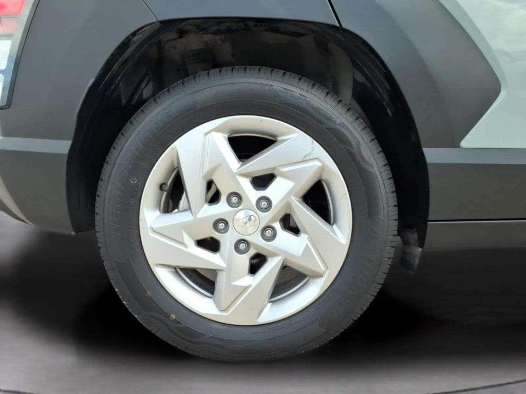 2024 Hyundai Kona SE - Photo 20