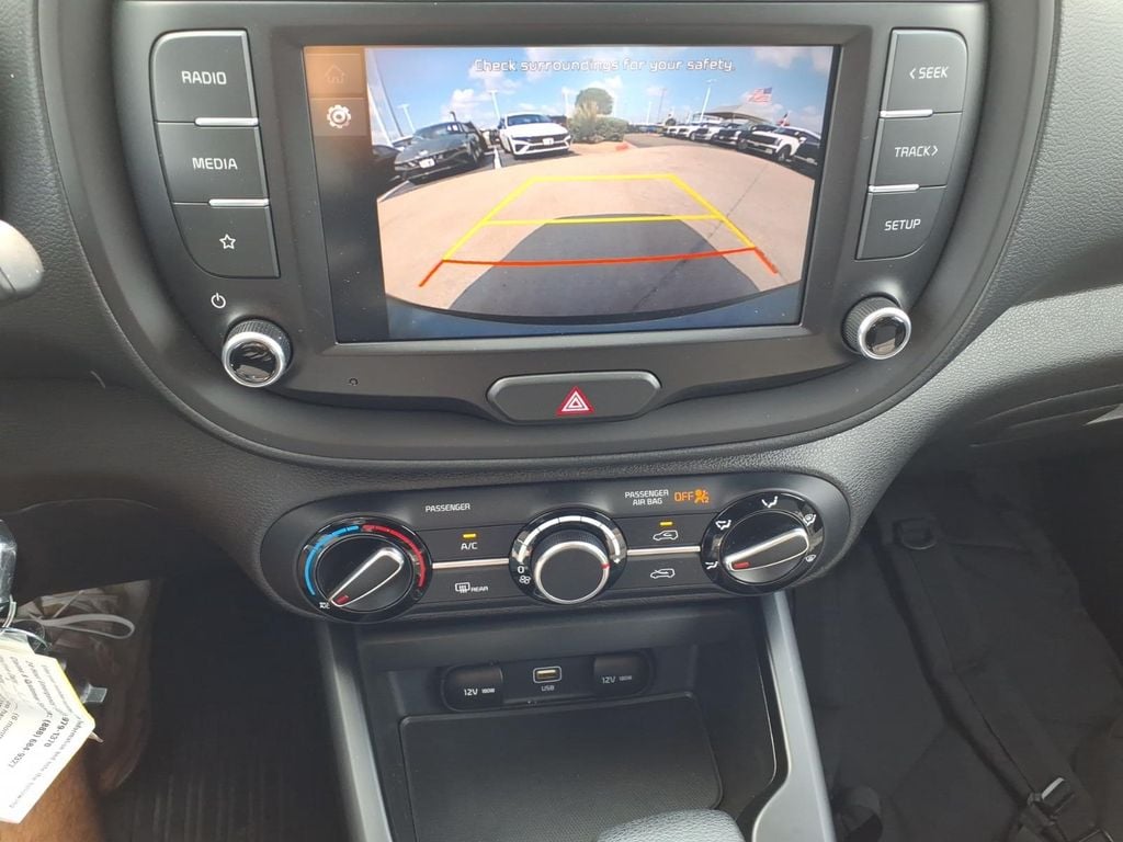2023 Kia Soul LX - Photo 15