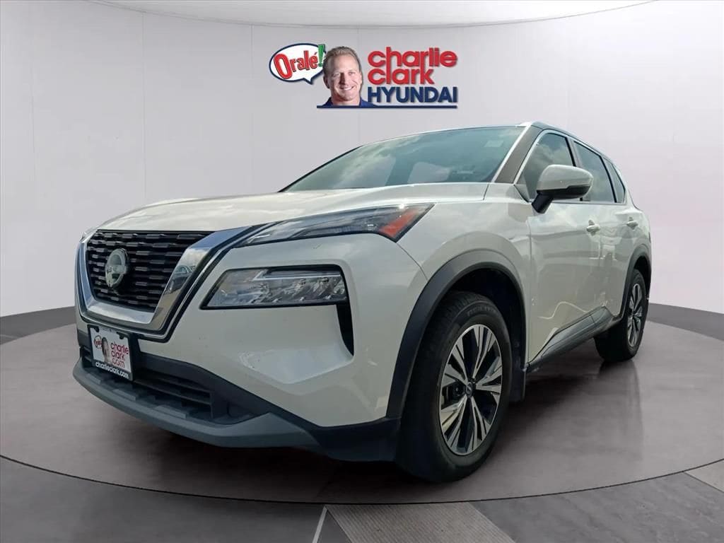2023 Nissan Rogue SV FWD's photo