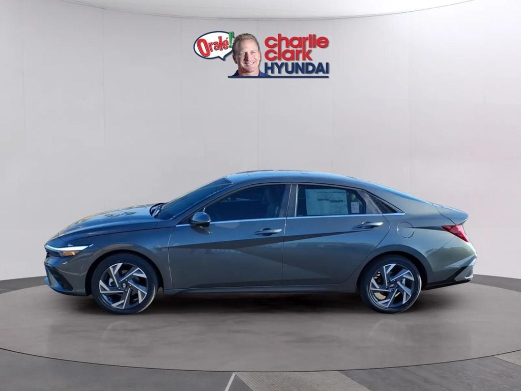 New 2026 Hyundai Elantra Limited Sedan